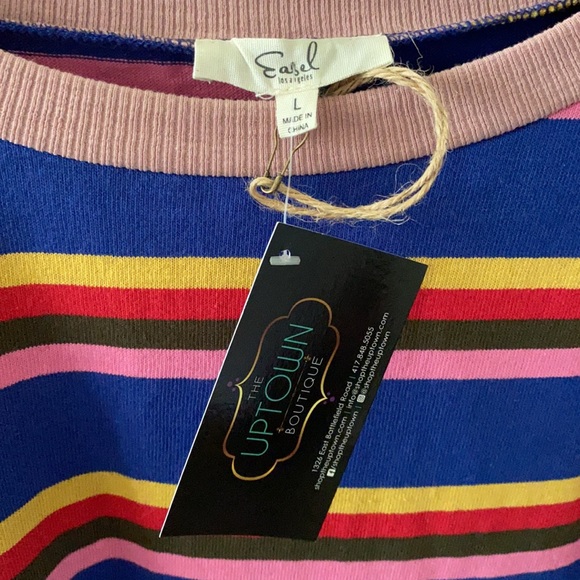 Easel NWT oversized tee - Picture 2 of 4